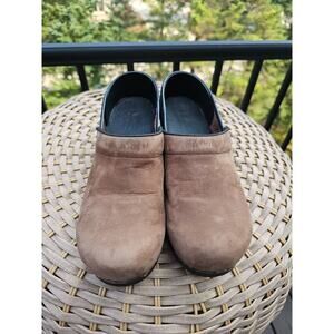 Sanita Brown Suede Pull On Clogs Womens Size EU 39 Us 8.5 Platform